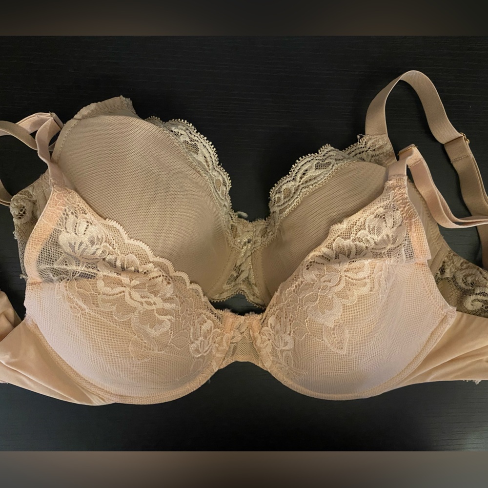 Natori Elusive Full Fit Bra NEW WITHOUT TAG
SIZE 30DDD